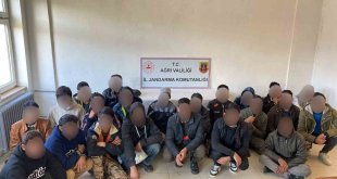 Ağrı'da 25 Afgan göçmen yakalandı, 3 şüpheli gözaltına alındı