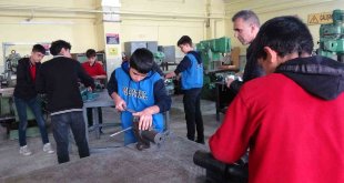 Bölgedeki okulların malzeme ihtiyacı Van'daki meslek lisesi tarafından karşılanıyor
