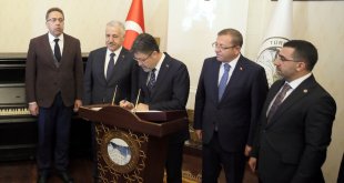 Bakan Yumaklı, Kafkas Üniversitesi Akademik Yıl Açılış Töreni'nde konuştu: