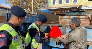 Malatya'da jandarma reflektör kullanımına dikkat çekti