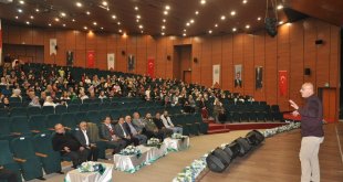 Kafkas Üniversitesi'nde 'Kudüs'e Uyanmak' konferansı düzenlendi