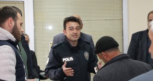 Karlıova'da polis ekipleri dolandırıcılık olaylarına karşı vatandaşı bilgilendirdi