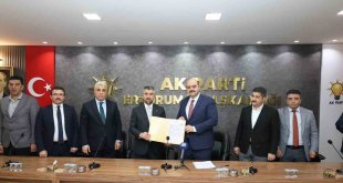 Başkan Orhan, Büyükşehir Belediye Başkanlığı için aday adayı oldu
