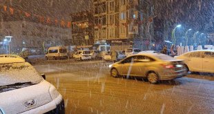 Malazgirt'te kar yağışı etkili oldu