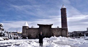 Erzurum'a karla gelen görsel şölen