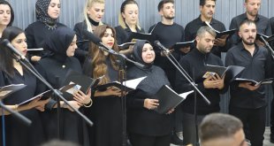 Koroya giren anneden kızına unutulmayacak Öğretmenler Günü sürprizi