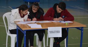 Şemdinli'de okullar arası bilgi yarışması düzenlendi