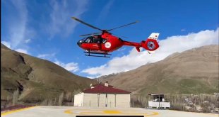 Van'da 'femur kırığı' olan hasta, ambulans helikopterle hastaneye ulaştırıldı