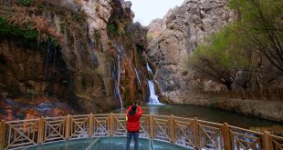 Günpınar Şelalesi sonbahar renklerine büründü