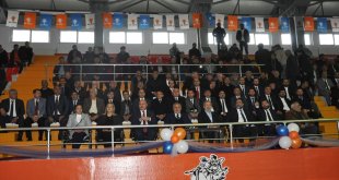 Kars'ta AK Parti belediye başkan adayları için temayül yoklaması