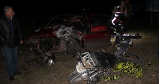 Kars'ta otomobille çarpışan motosikletteki iki genç hayatını kaybetti