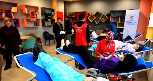 Ağrı Gençlik Merkezi'nde kan bağışı kampanyası