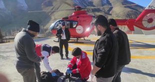 Helikopter ambulans aynı gün Bahçesaray ilçesine 2 kez havalandı