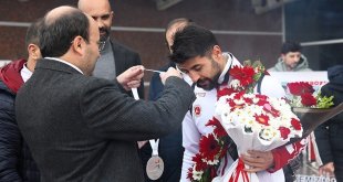 Gençoğlu, ETÜ'yü gururlandırmaya devam ediyor