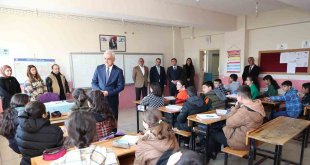 Muş Valisi Çakır, Bulanık'ta incelemelerde bulundu