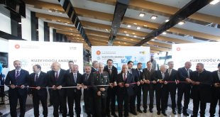 AİÇÜ Kuzeydoğu Anadolu Kariyer Fuarı’na Katıldı