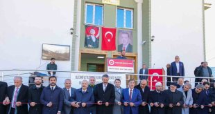 Şehit İmam Aziz Tan Camisi ibadete açıldı