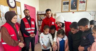 Kızılay'dan öğrenciye doğum günü sürprizi