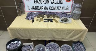Erzurum'da değerli taş ve maden satmaya çalıştığı iddia edilen şüpheli yakalandı