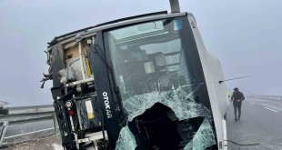 Ağrı'da sis kazayı beraberinde getirdi: 19 yaralı