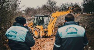 Belediye ekiplerinden Yenice Mahallesi'nde alt yapı ve stabilize çalışması
