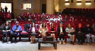 Atatürk Üniversitesinde 'HIV/AIDS Farkındalığı' konferansı düzenlendi