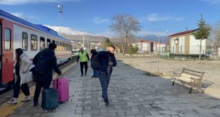 Van Gölü Ekspresi kış sezonunun ilk seferine başladı