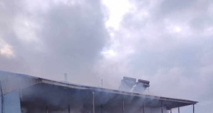 Tatvan'da korkutan iş yeri yangını