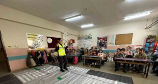 Hamur'da spor güvenliği ve trafik eğitimi toplantısı