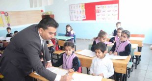 Müdür Atael, okul ziyaretlerine devam ediyor