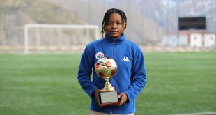 2023 Kamerun Altın Top Ödülü'nü kazanan Manga, Hakkarigücü'nün gururu oldu