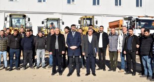 Bitlis Belediyesi karla mücadelede kullanılan araçların bakımını tamamladı