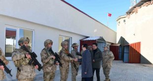 Kaymakam Sakarya ve Başkan Şeylan'dan askeri üs bölgesine ziyaret