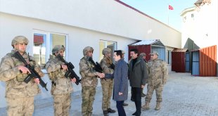 Çatak Kaymakamı Sercan Sarıkaya, üs bölgesini ziyaret etti