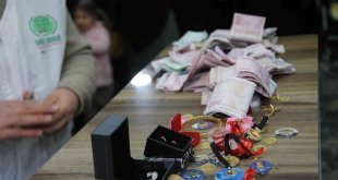 Vanlı kadınlar ziynet eşyalarını Gazze'ye bağışladı