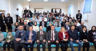 Ardahan'da 'Dede Korkut Destanlarında Tarihi Coğrafya' konferansı düzenlendi