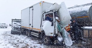 Bitlis'te zincirleme trafik kazasında 1 kişi hayatını kaybetti