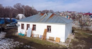 İstanbul'daki öğretmen ve öğrenciler Ağrı'da köy okulunu hediyelerle donattı