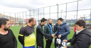 İpekyolu Belediyesi'nin birimler arası futbol turnuvasında final coşkusu yaşandı