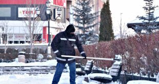 Erzurum'da kar ve soğuk etkisini sürdürüyor