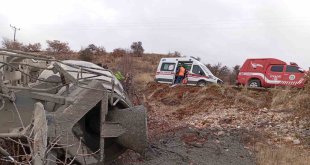Malatya'da beton mikseri devrildi: 1 yaralı
