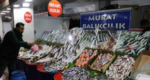 Balıkçılar Pazarı yeni yerinde vatandaşları bekliyor