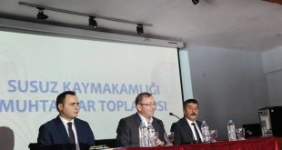 Kars Valisi Polat, Susuz'da muhtarlarla buluştu