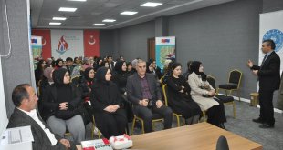 Bulanık'ta "Gençler Önce Eğitimde Sonra İstihdamda Projesi" eğitimleri başladı