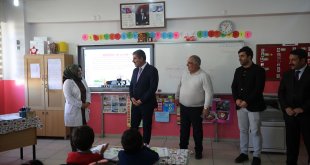 Öğrencinin bank talebini, Muş Belediye Başkanı Asya yerine getirdi