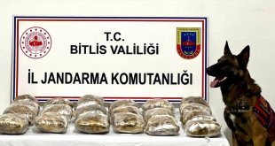 Bitlis'te 2 araçta 20 kilo 250 gram esrar ele geçirildi