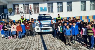 Jandarmadan öğrencilere trafik eğitimi