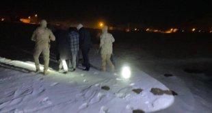 Erzurum'da kaybolan çocuk jandarmanın dron destekli taramasıyla karlı arazide bulundu