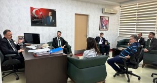 Şemdinli Kaymakamı Ateş, kurumları ziyaret etti