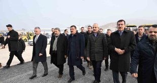 Bakan Uraloğlu: "Depremden etkilenen yollar için 2023'de 6,3 milyar TL harcandı"